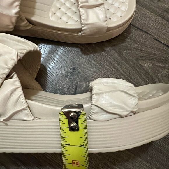 Blondo Chloe Women Waterproof sandal size 7.5 - Picture 9 of 9